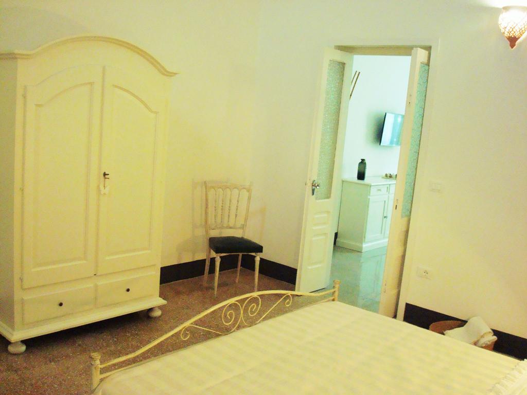 A Casa Di Vivi Hotel Martano Exterior photo